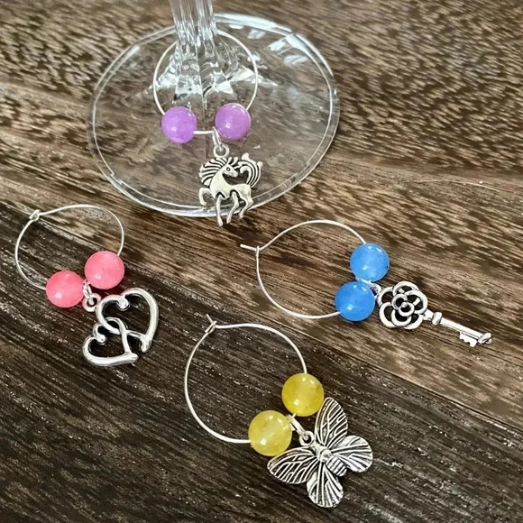 Set Of 4 Wine Glass Charm Rings Silver Gemstone Bead Unicorn Butterfly Key Heart - Picture 2 of 2